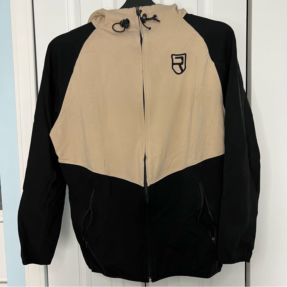 Rise Sportswear Zip-Up Beige/Black Hoodie with Zip-Up Pockets - Size Large - Picture 4 of 8